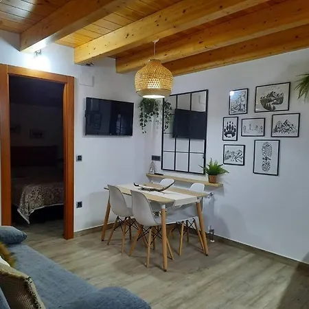 Mcastet, Casita Aranesa En El Valle De Aran * Bossost