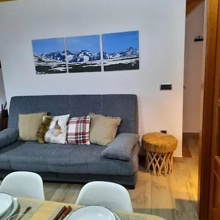 Mcastet, Casita Aranesa En El Valle De Aran Holiday home *