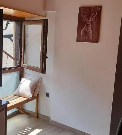 Mcastet, Casita Aranesa En El Valle De Aran *