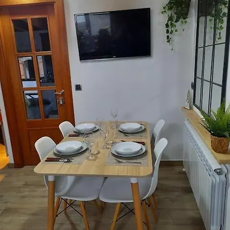 Mcastet, Casita Aranesa En El Valle De Aran Holiday home *